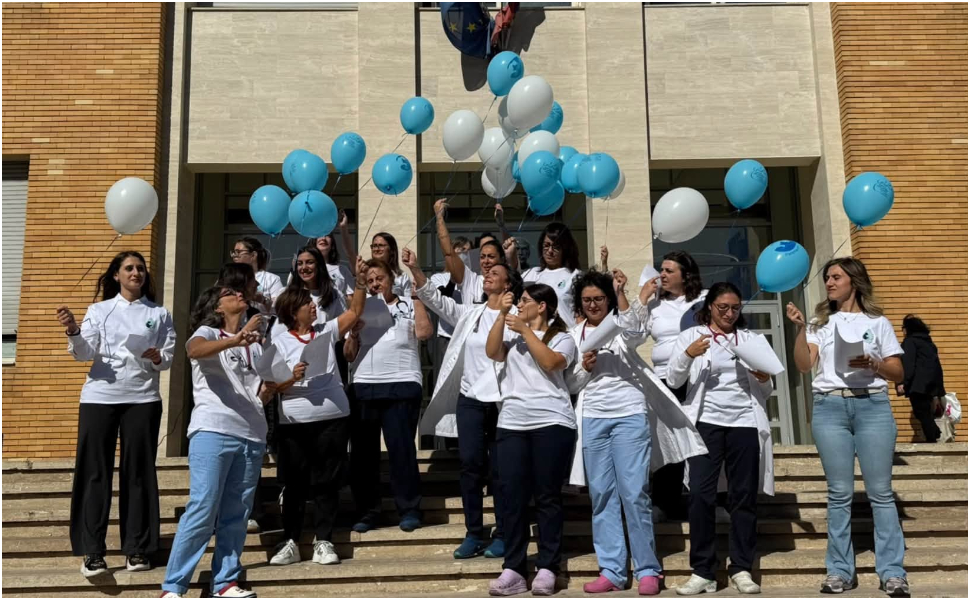 cosenza-allattamento-flash-mob-ospedale-annunziata