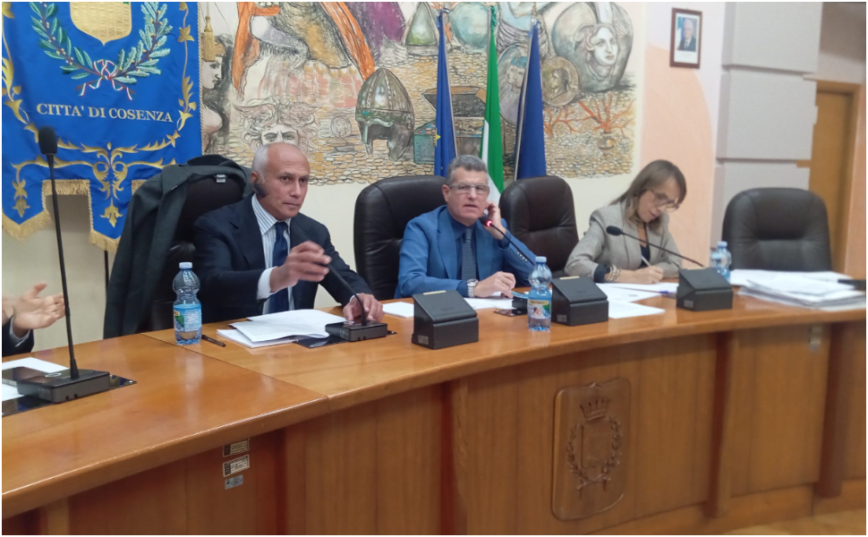 cosenza-bilancio-caruso-mazzuca