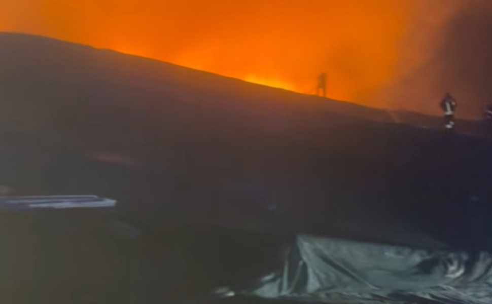 Incendio nella discarica di Pianopoli, sopralluogo dell'Arpacal: scatta il monitoraggio ambientale 53 discarica pianopoli incendio arpacal 03