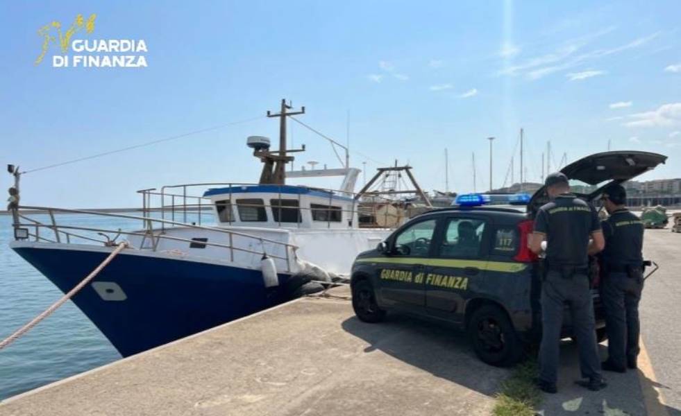 lavoro irregolare marittimi guardia finanza 01