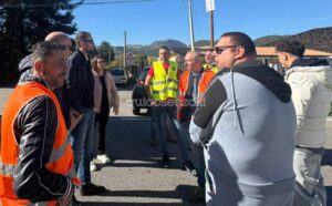 Il presidio di agricoltori e autotrasportatori a Campotenese «siamo in ginocchio» 58 presidio campotenese sindaco Pappaterra 03