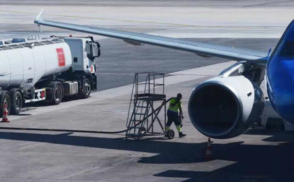 Aeroporti senza carburante per la protesta degli autotrasportatori: disagi a Reggio e Crotone 176 rifornimento carburante aeroporti 01