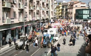 Sciopero generale, Cosenza in piazza contro il caro vita: «le persone hanno diritto a vivere con dignità» 53 sciopero generale corteo cosenza 30 ottobre piazza