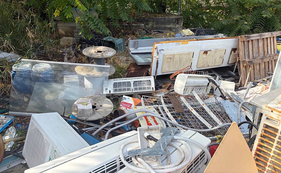 sequestro capo vaticano discarica rifiuti 01