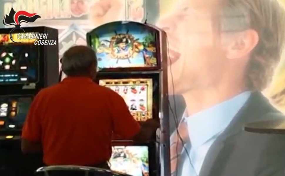 slot machine inchiesta cosenza 15 indagati 01