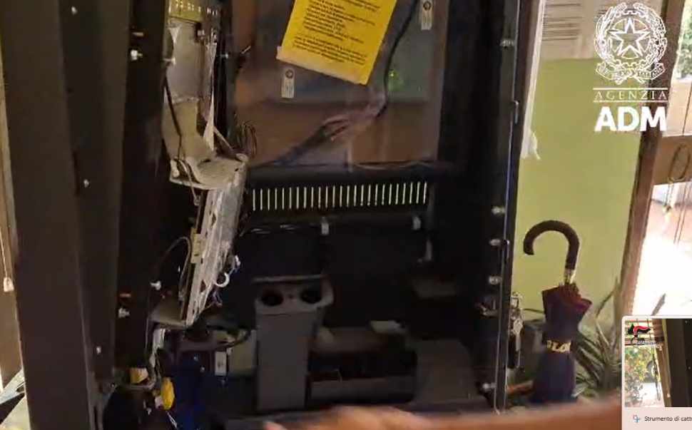 slot machine inchiesta cosenza 15 indagati 02
